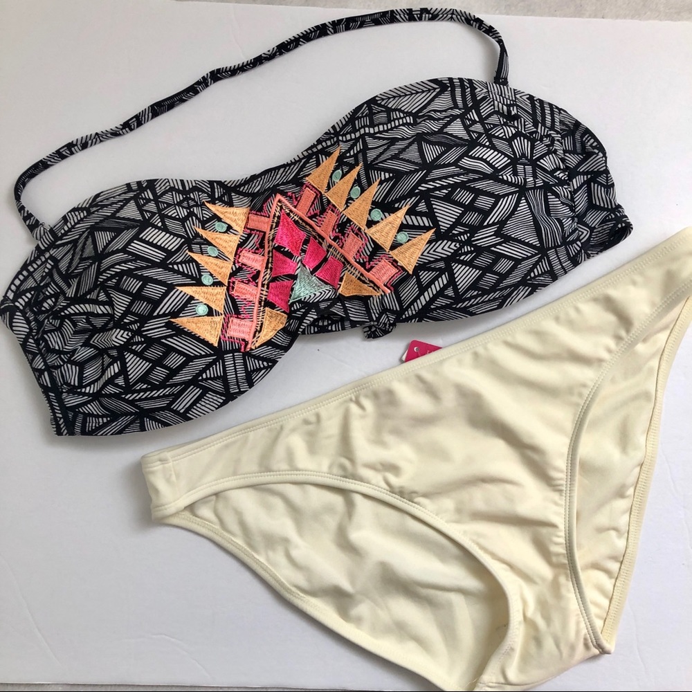 NWT Xhilaration Bikini Print Swimsuit Swim Xl